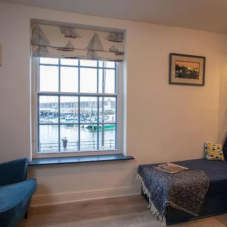 Herring Girl House - Historic Seafront Property Semesterbostad *