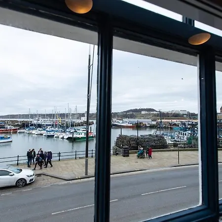 Herring Girl House - Historic Seafront Property Ferienhaus Scarborough