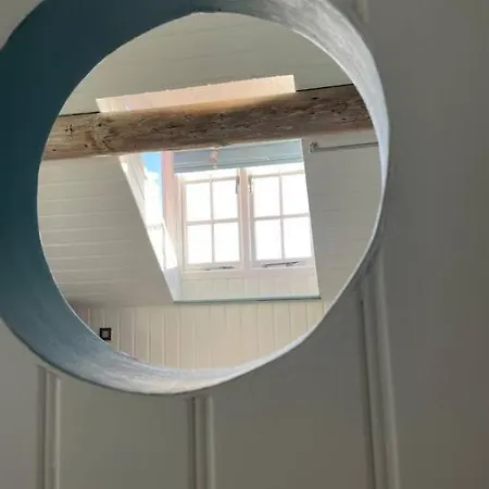 Ferienhaus Herring Girl House - Historic Seafront Property Scarborough